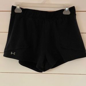 Underarmour athletic shorts